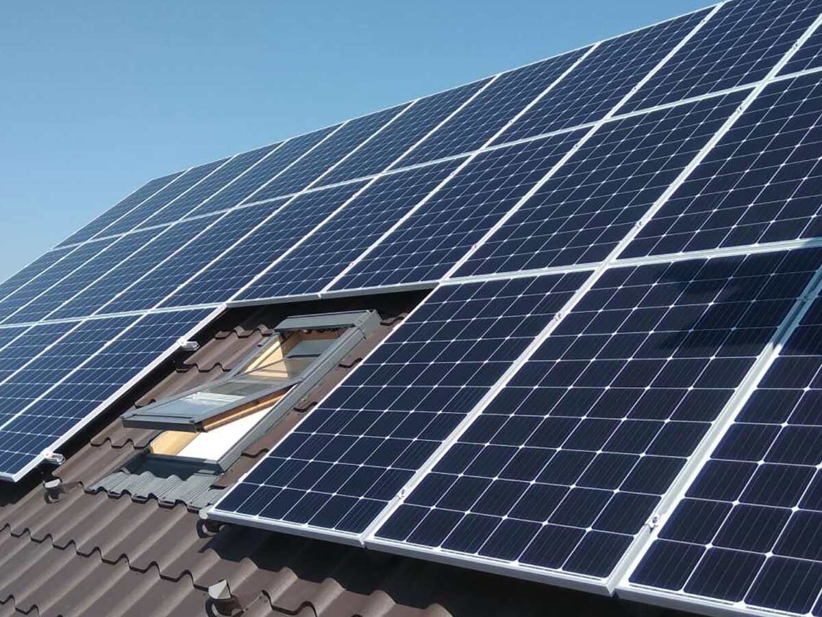 Які переваги мають сонячні електростанції для приватних будинків