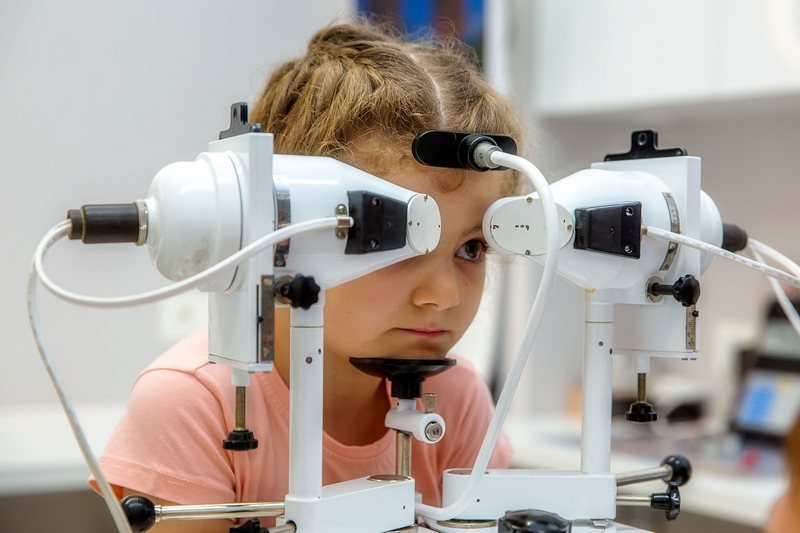 Аппаратное лечение зрения и его преимущества