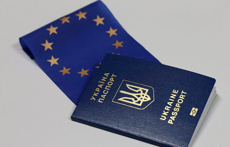 Плюсы помощи надежной компании для вклейки фото в паспорт